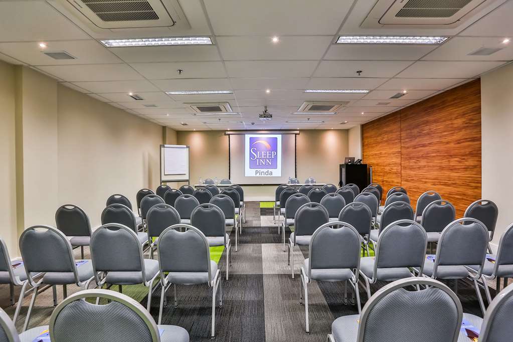 Summit Suites Hotel Pindamonhangaba Faciliteter billede